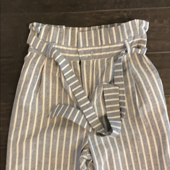 Pinstripe paper bag pant - Picture 2 of 3